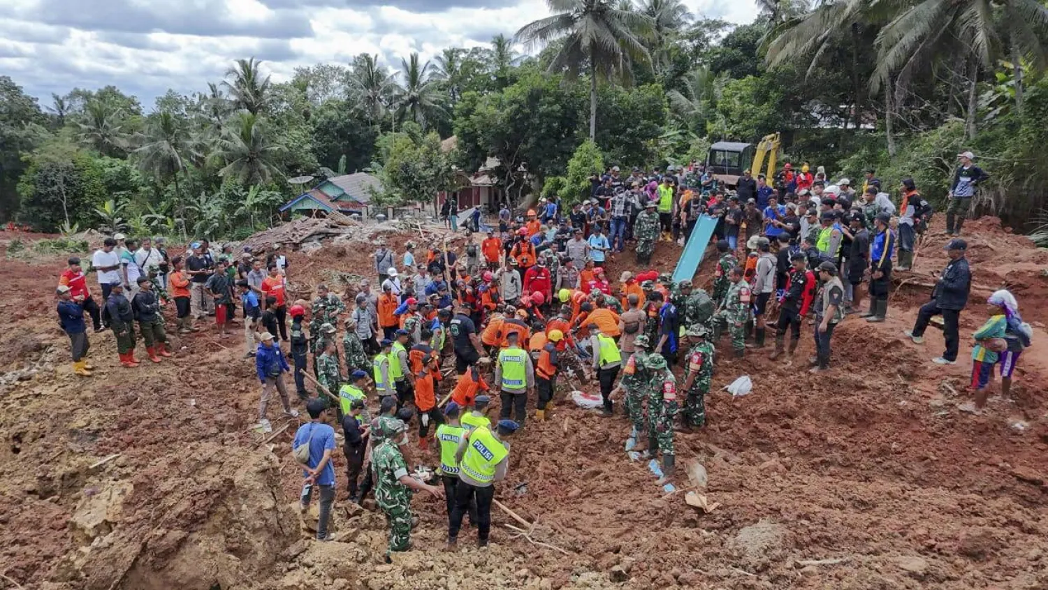 Indonesia Landslide Kills 6 in Central Java, 17 Missing, State Media Says