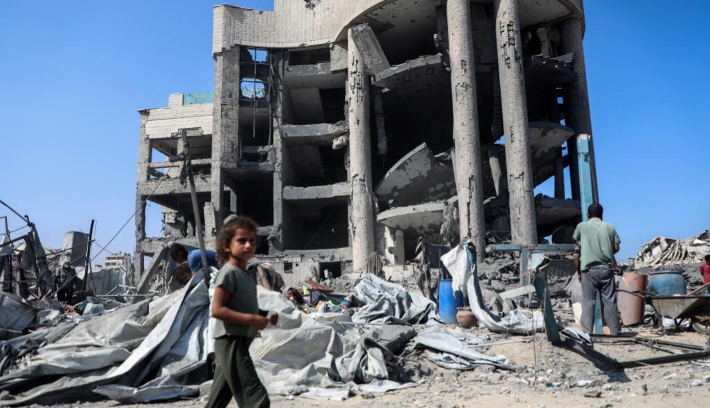 Roundup: 27 killed by Israeli attacks, 20 others killed in truck overturn in Gaza