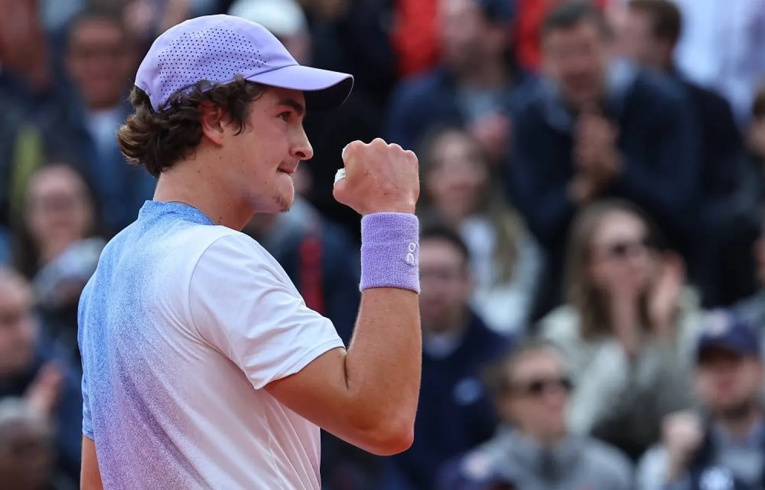 Fonseca Credits Former Champion Kuerten for Brazilian Support at French Open 
