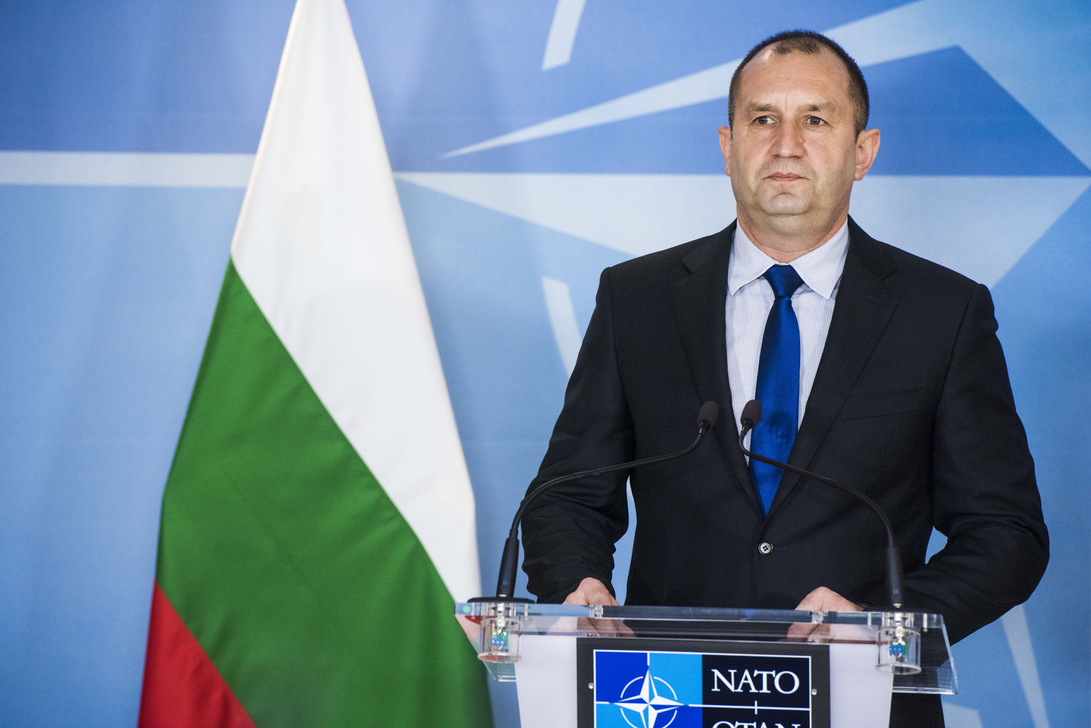 Bulgarian president proposes referendum on euro adoption