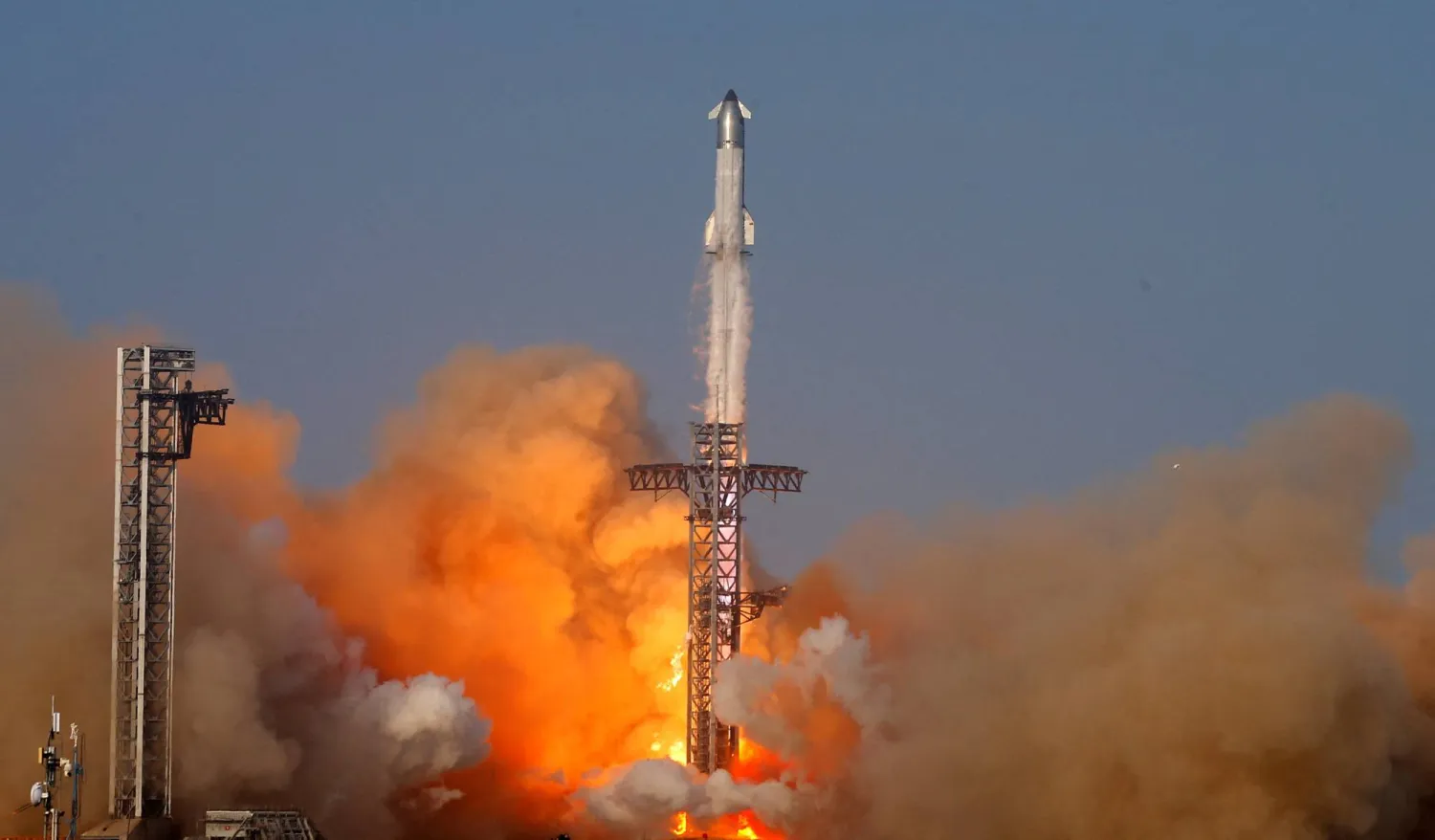 FAA Demands Accident Probe into SpaceX's Latest Out-of-control Starship Flight