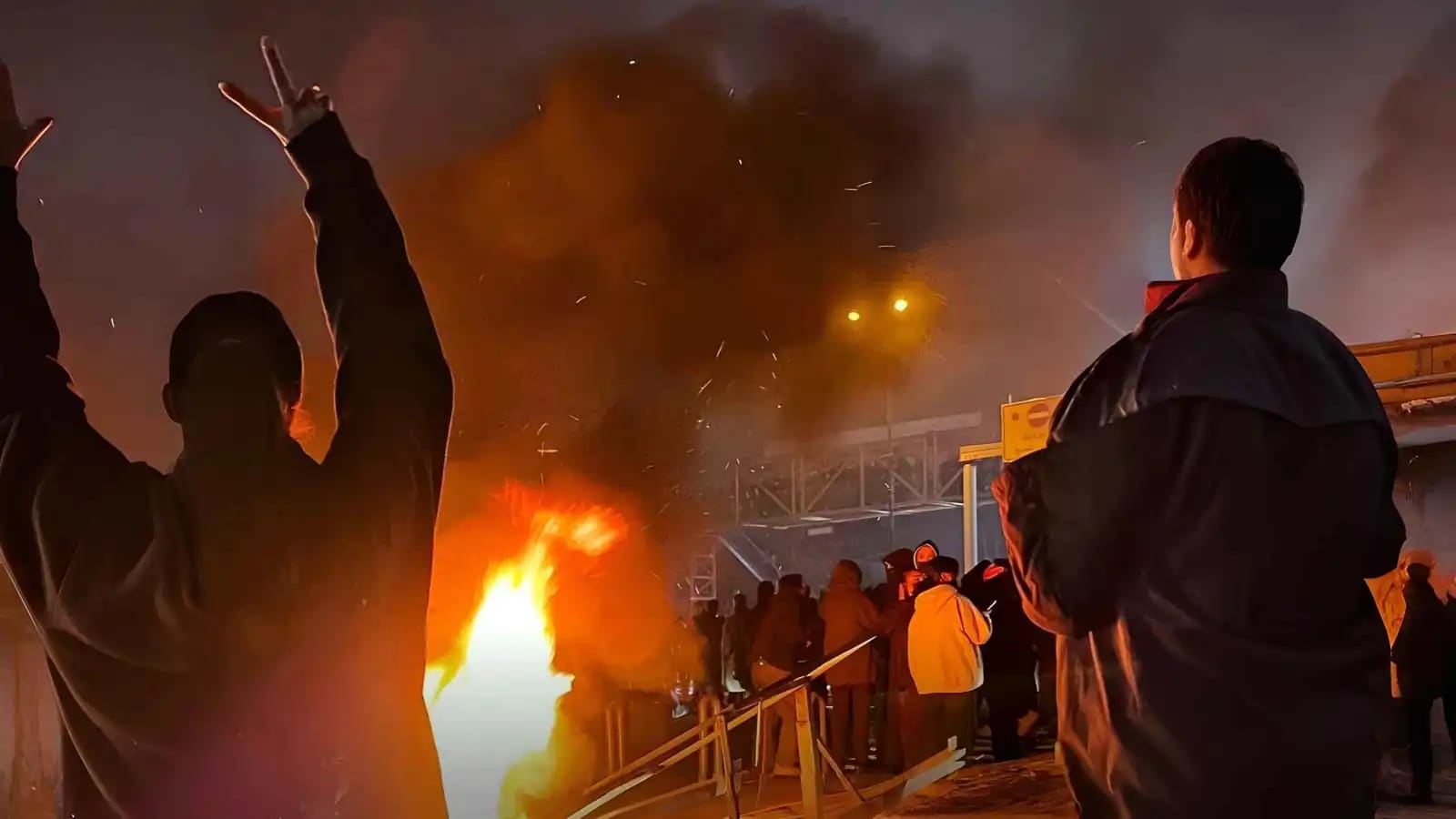 Thousands protest across Greece against war in Iran