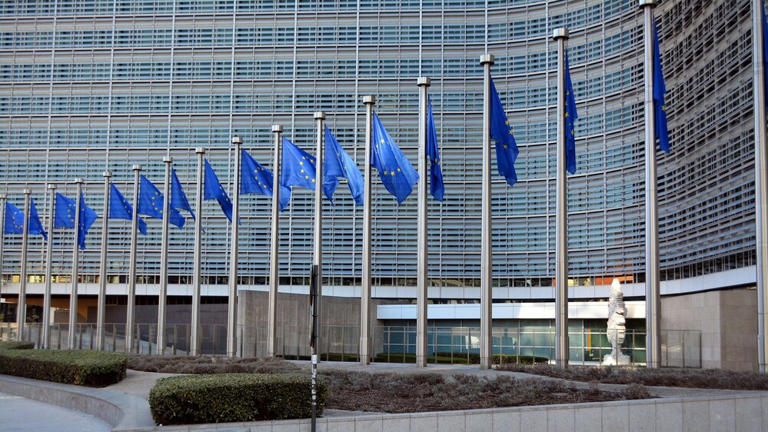 EU deals heavy blow to Russian economy