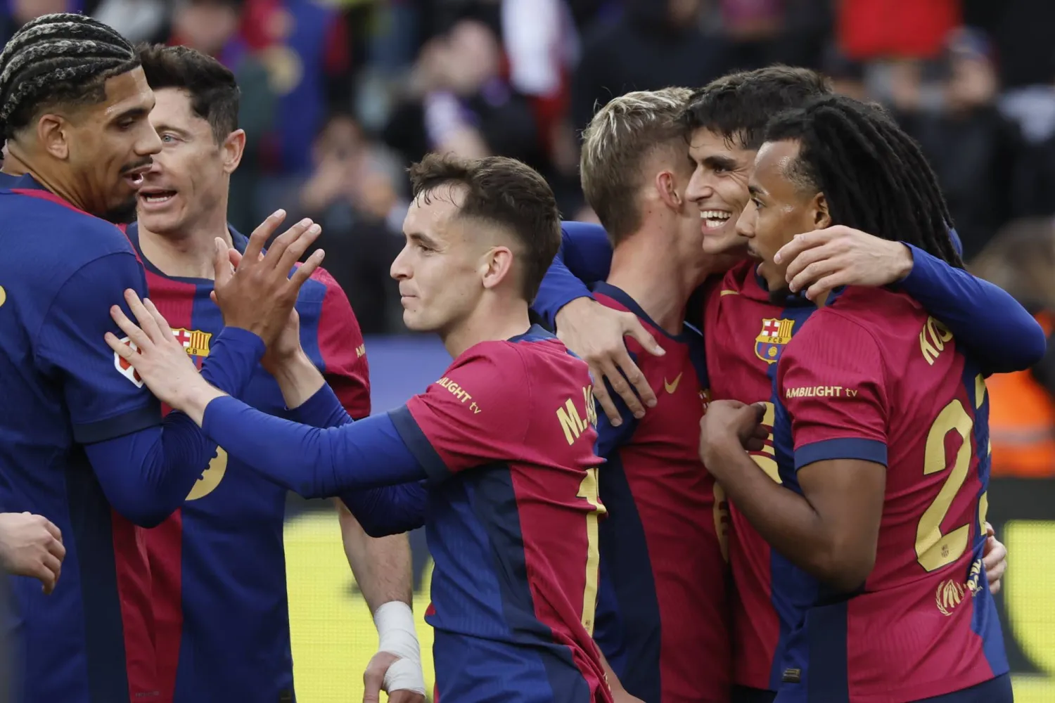 Barcelona Routs 10-man Real Sociedad 4-0 to Go Top in Spain