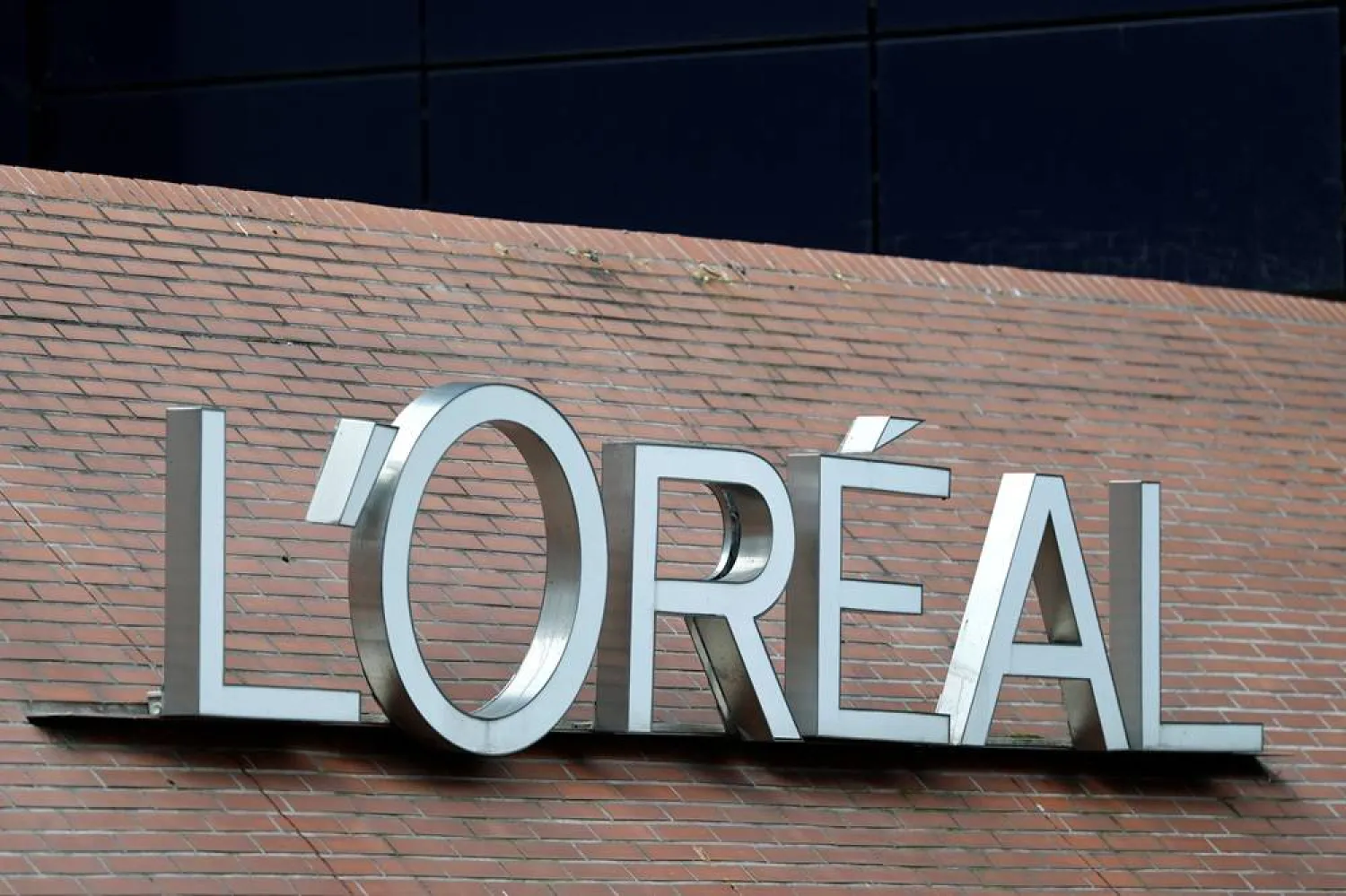 L'Oreal Sales Rise 3.5% in First Quarter