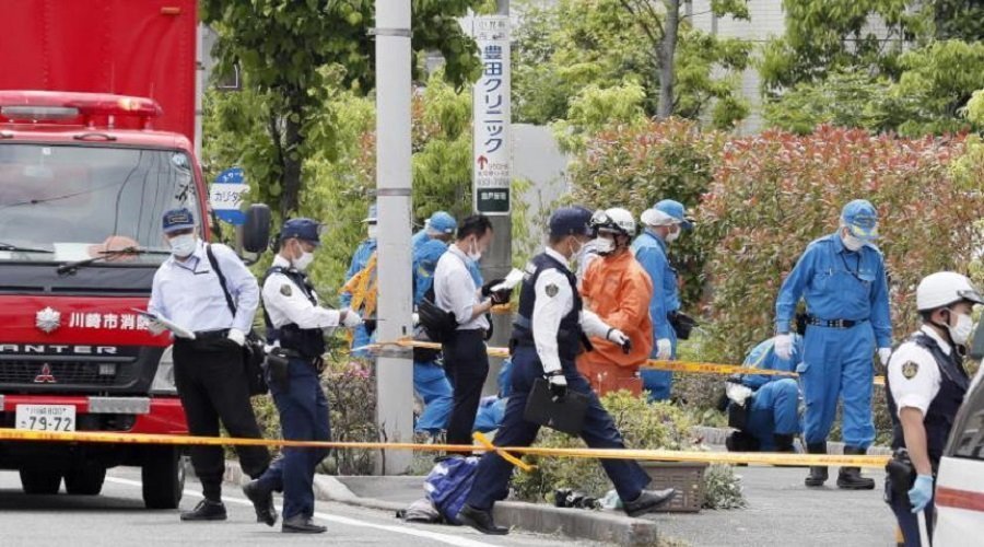 4 killed, 29 injured in southern Philippine highway collision