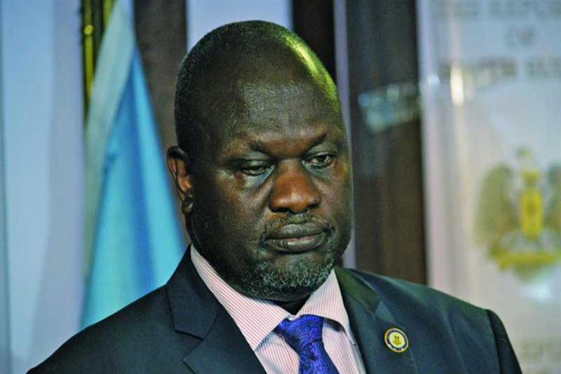 South Sudan general, oil minister arrested in threat to peace deal
