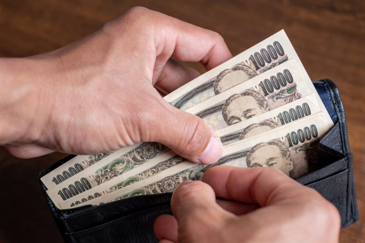 Japan's real wages fall for 10th straight month in October