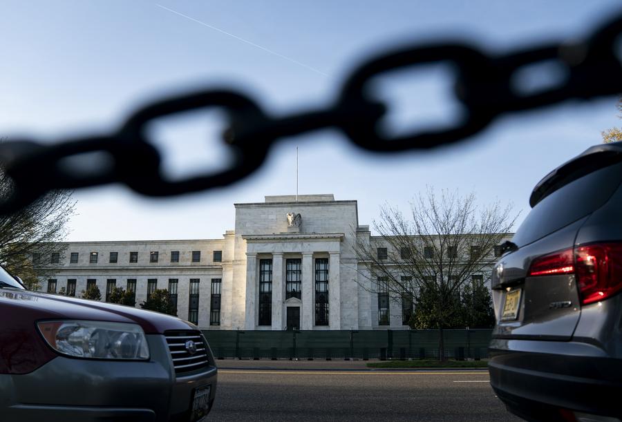 Fed Chair Powell sticks to wait-and-see stance on interest rates