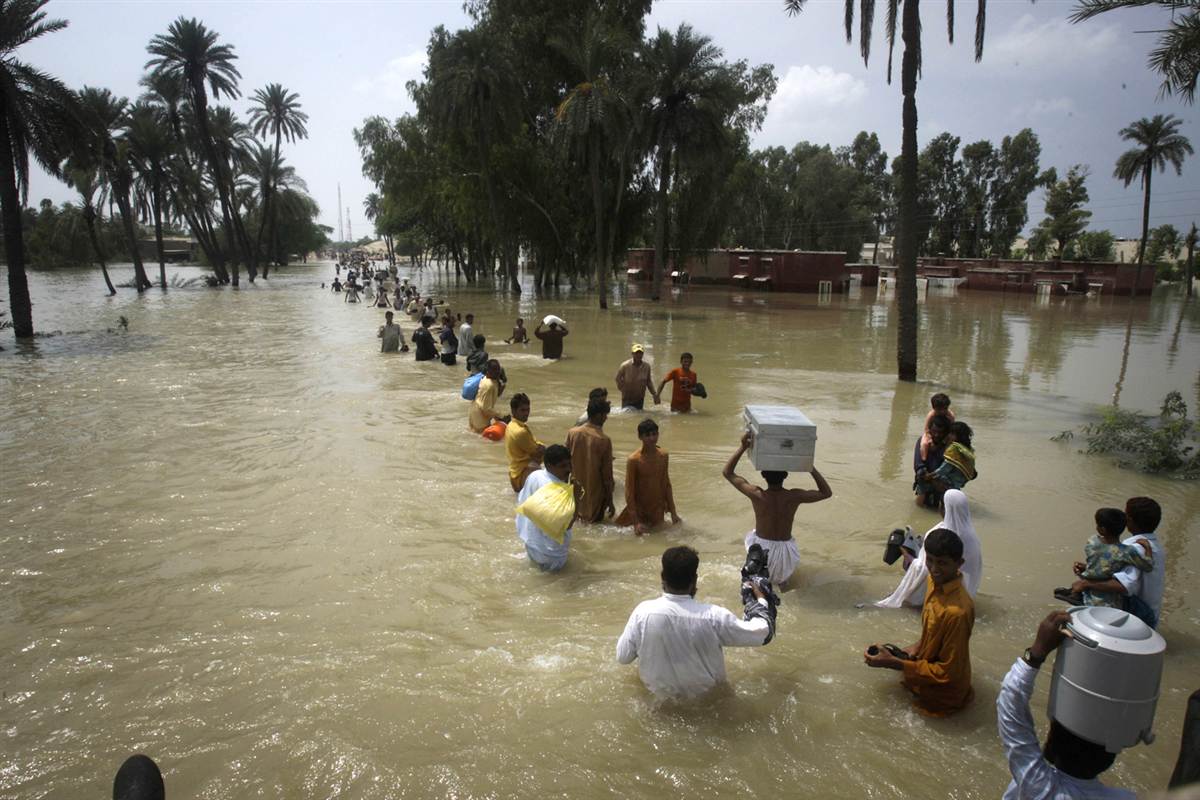 Over 21,000 affected as heavy rains continue across Sri Lanka