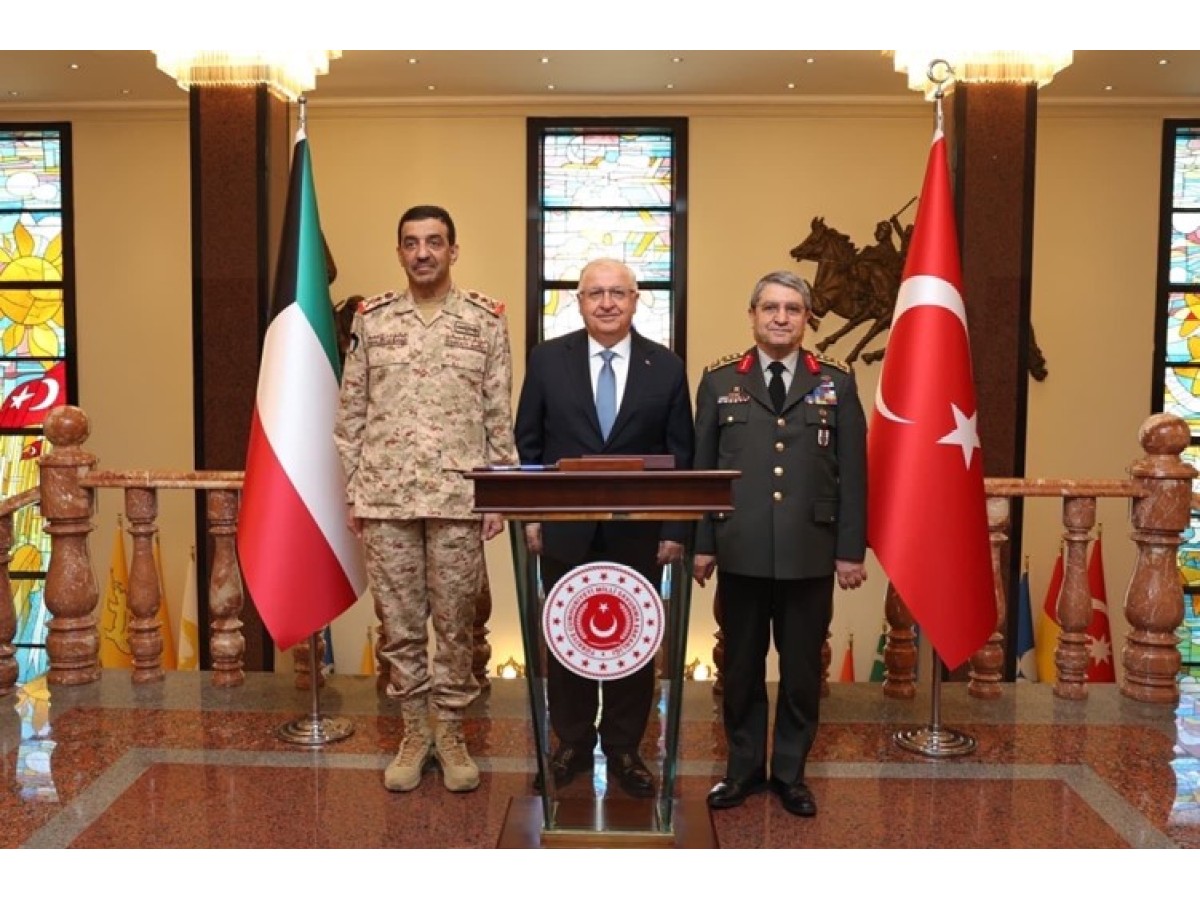 Turkiye Minister of Defense Meets Kuwaiti Chief of Staff
