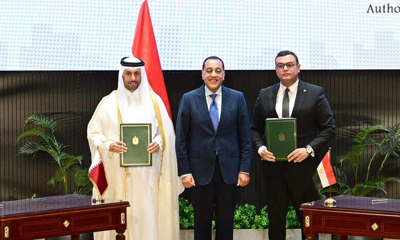 Egypt, Qatar sign 29.7 bln USD deal to develop Mediterranean coast