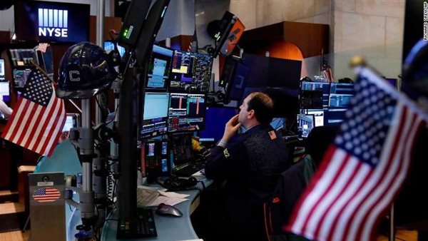 U.S. stocks close lower amid earnings misses
