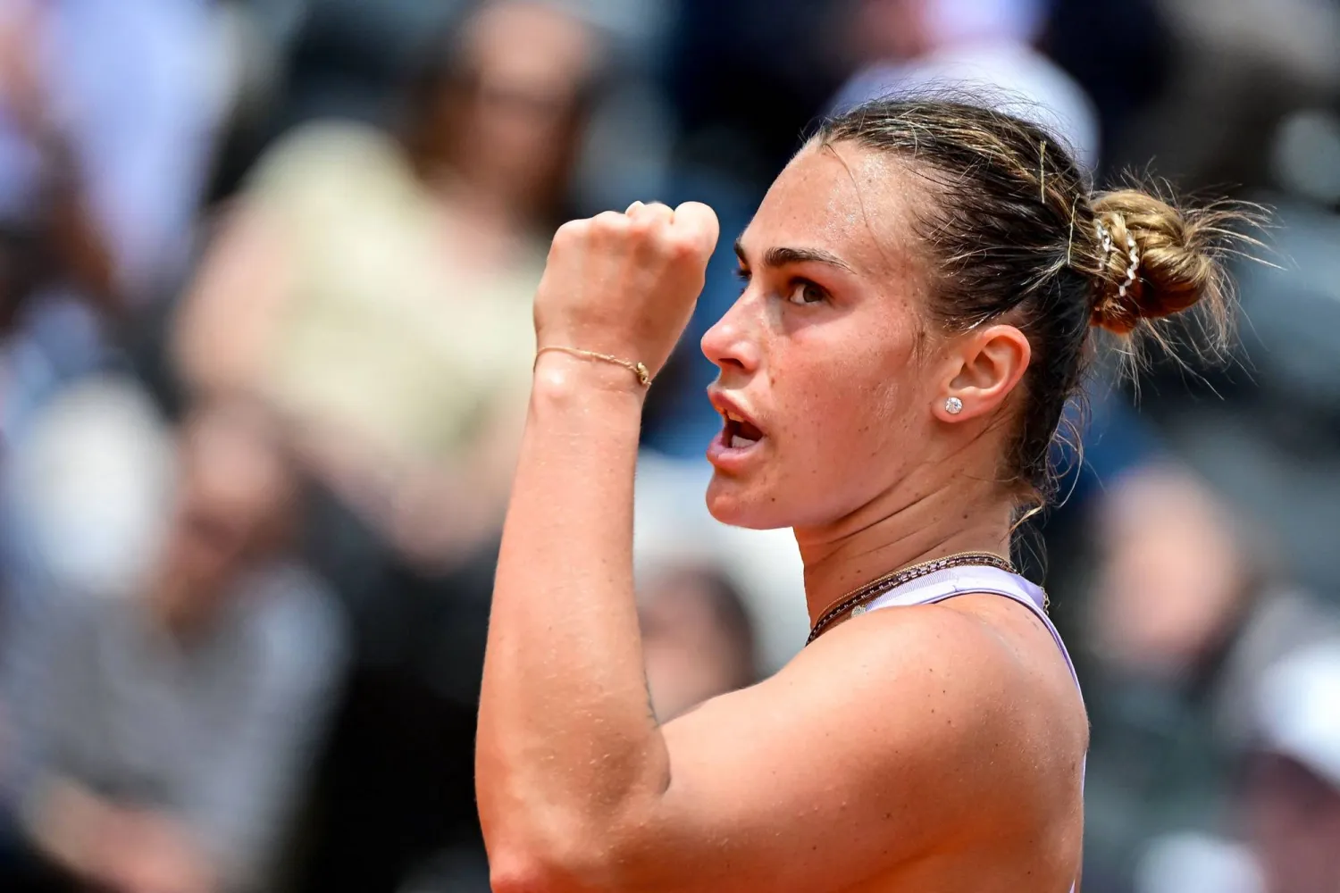 Sabalenka Advances at Italian Open by Beating American Kenin