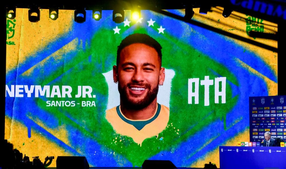 Neymar earns Brazil World Cup recall