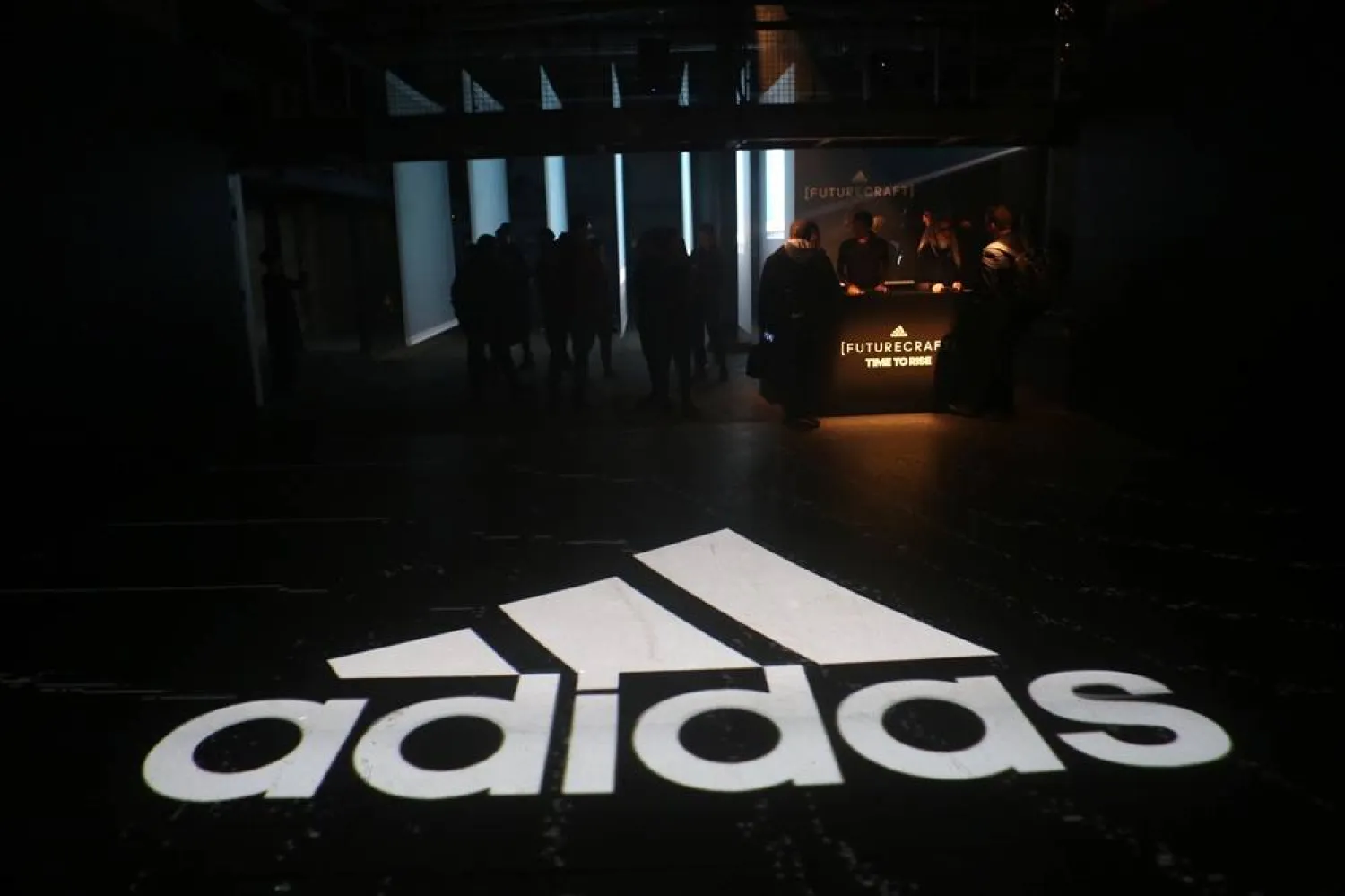 Adidas Expects Operating Profit to Rise to 2.3 Bln Euros in 2026