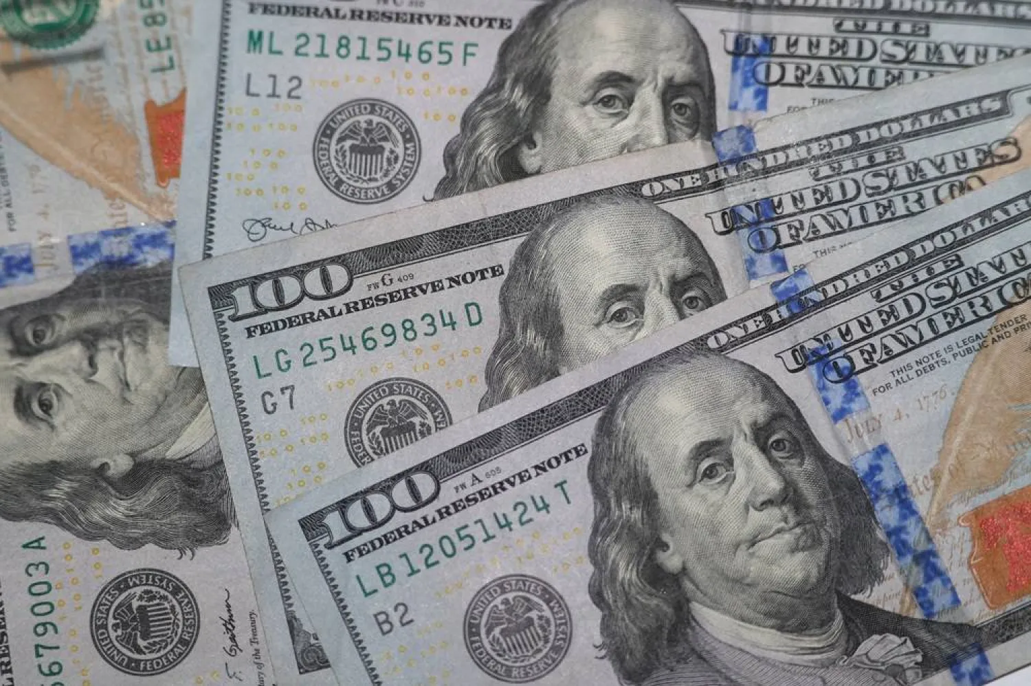Dollar Climbs from Two-Month Trough as Oil Gains, Inflation Data Eyed