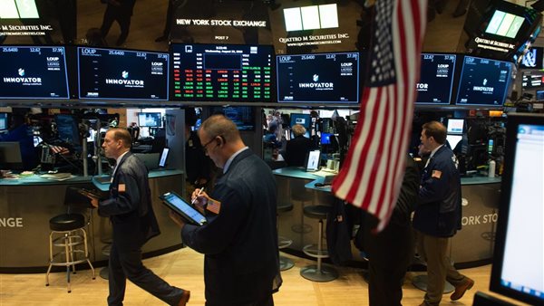 U.S. stocks close mixed with S&P 500, Nasdaq hitting record highs
