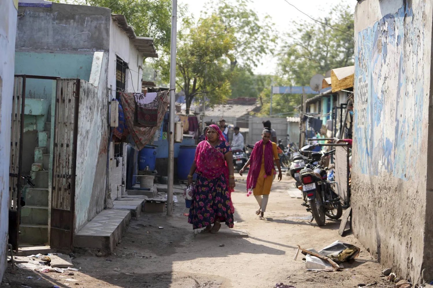 Dozens Killed and Injured in India Temple Stampede