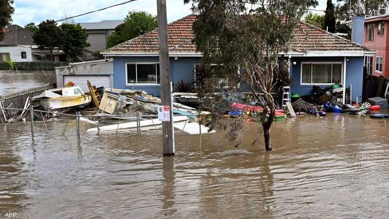 Flash flooding emergency hits Australia's Victoria