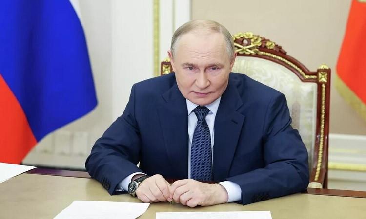 Russia considers new restrictions against Cuba unacceptable: Putin