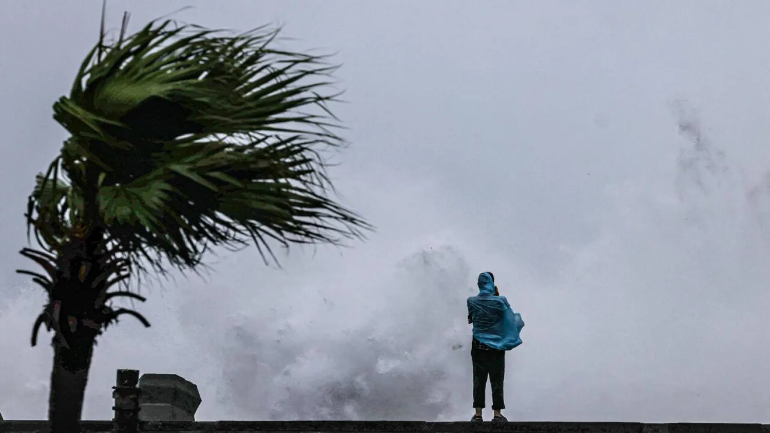  China Evacuates 20,000 People as Typhoon Noul Nears