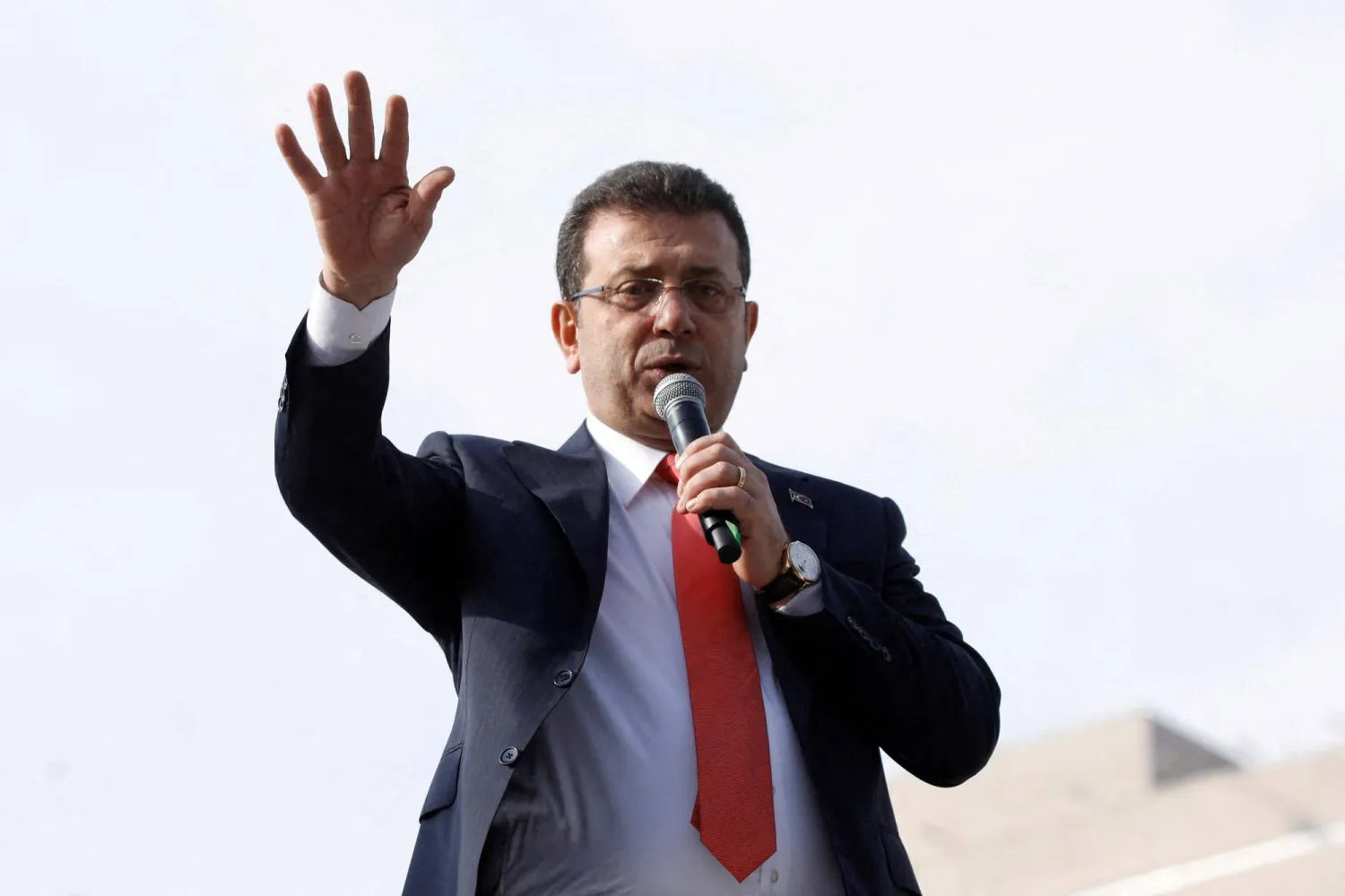 Police Arrest Istanbul Mayor Over Alleged Corruption and Terror Links