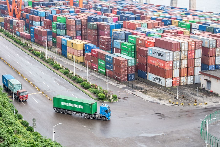 China's landmark trade corridor cargo volume jumps 70.3 pct in first three quarters