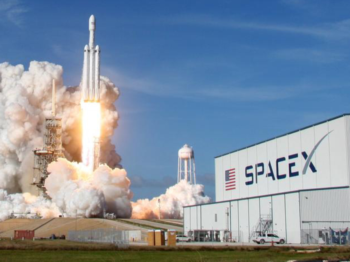 SpaceX Tests Chip Manufacturing in Space on Starlink Mission