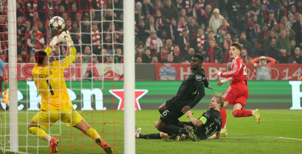 Bayern rallies past Sporting to strengthen Champions League position