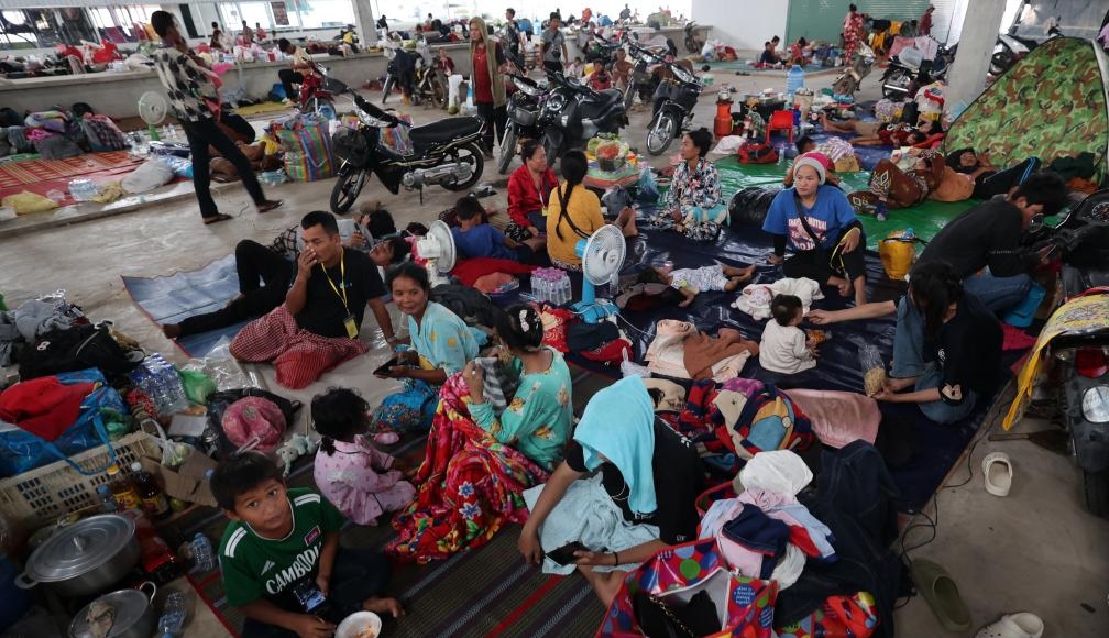 Cambodian evacuees from border conflict with Thailand rise to over 300,000: ministry