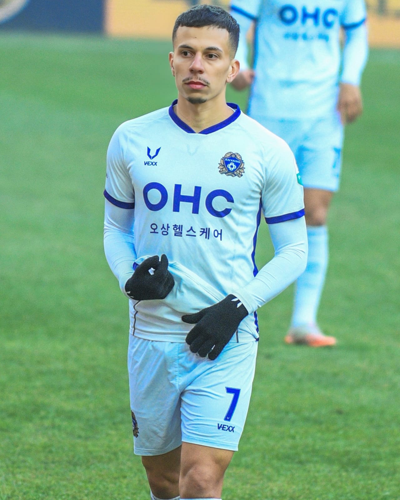 Santos signs Uruguayan midfielder Oliva