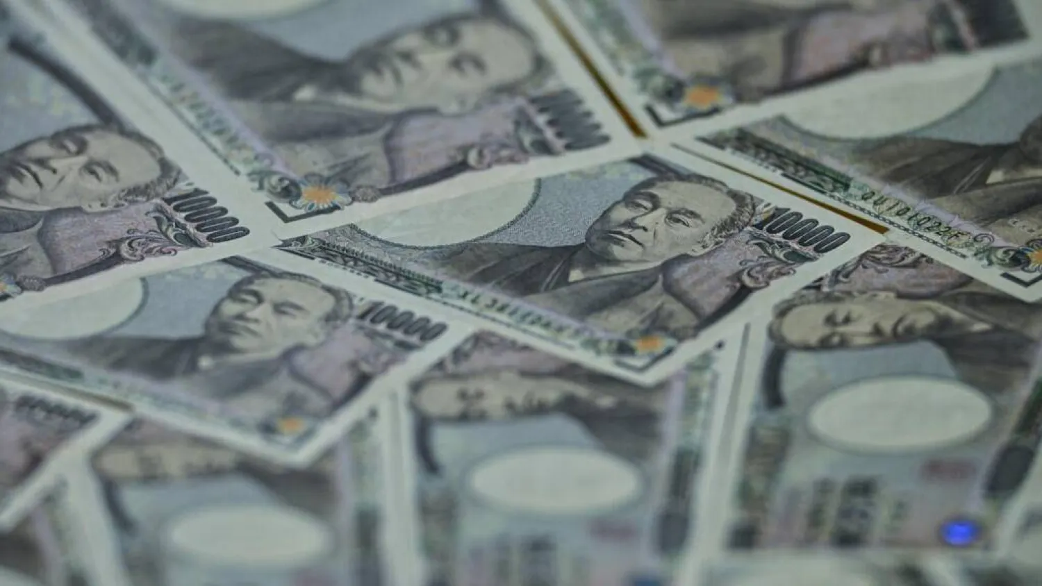 Tech Bounce Lifts Asia Stocks, Oil Extends Gains on US-Iran Fears