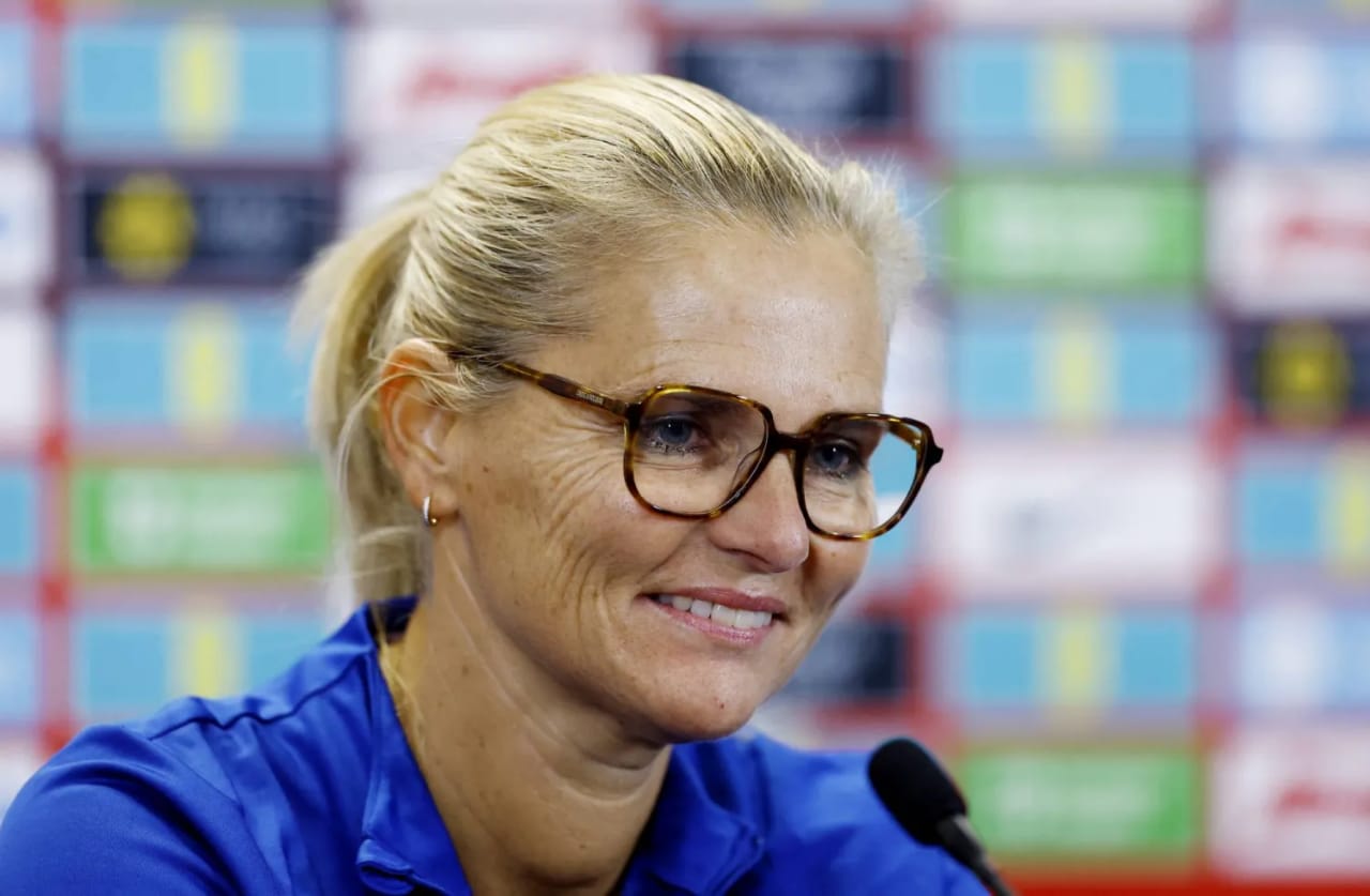 Wiegman stands by goalkeeper decisions despite Earps' criticism