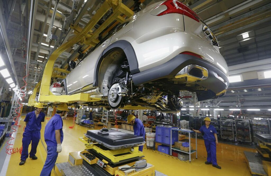 White House softens tariffs blow on automakers