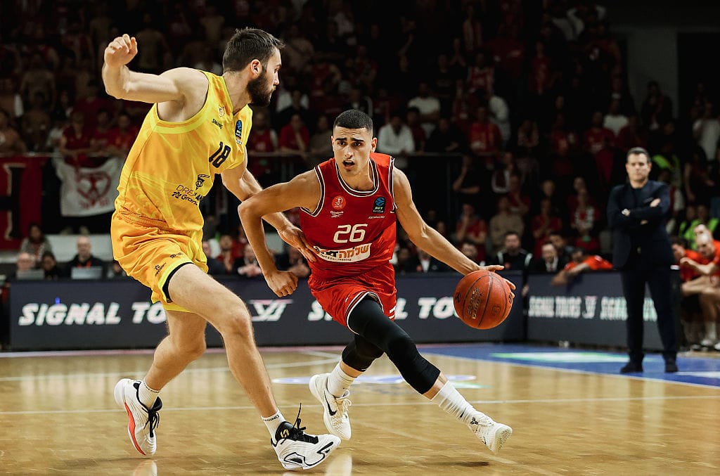 Hapoel Tel Aviv suffers home shock to Bayern Munich, loses EuroLeague lead