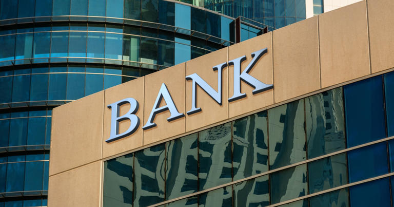 Banks Are Rejecting Loans to Russians En Masse